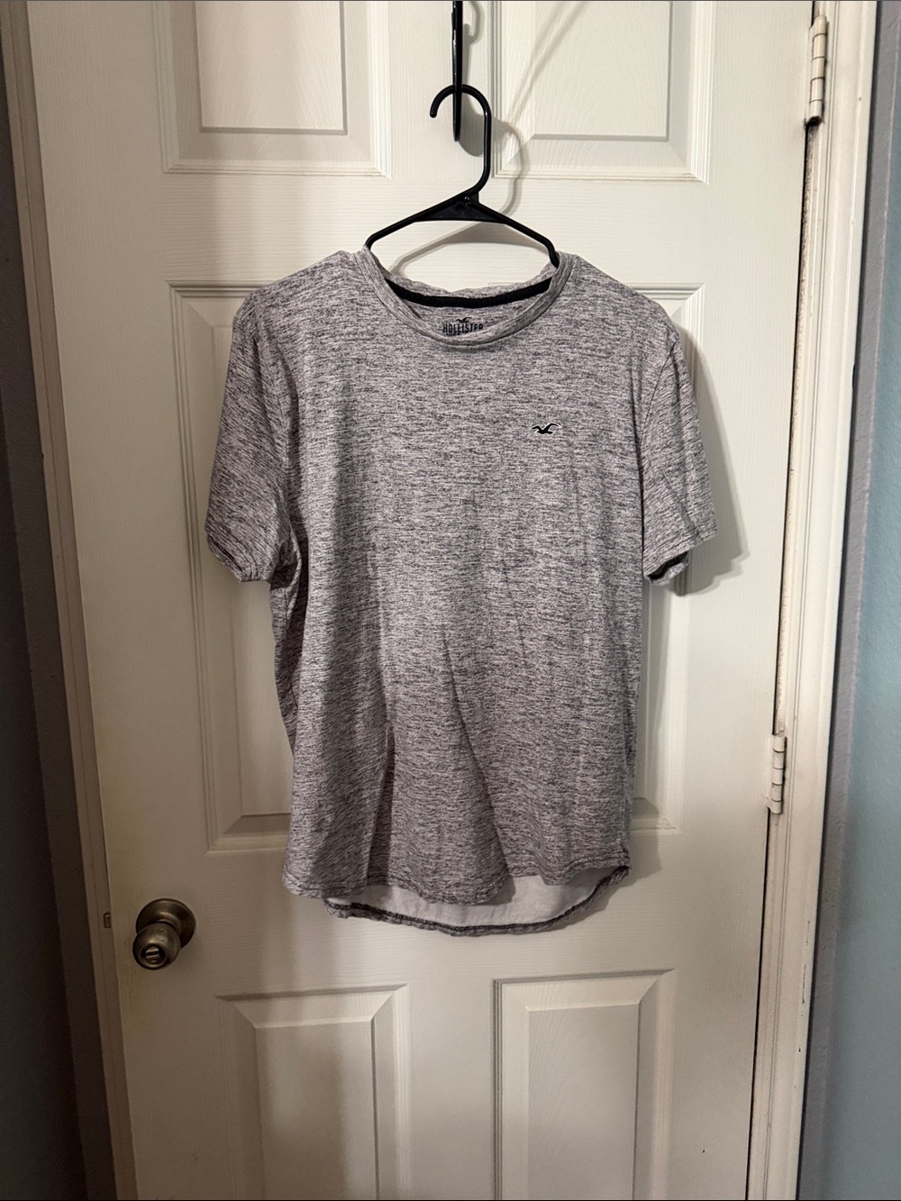Hollister Men's Heather Gray Short Sleeve Crew Tee